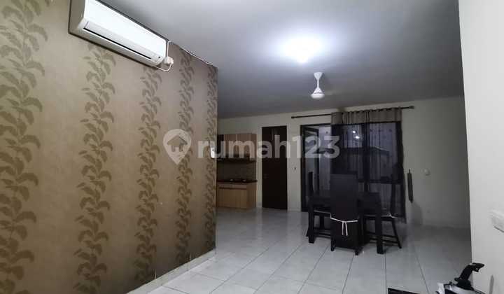 Jual Cepat Rumah Lokasi Strategis di Greencove 2