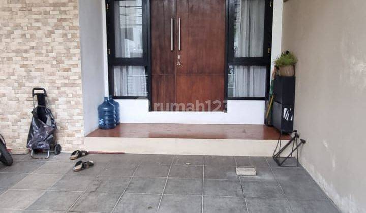 Di Jual cepat rumah 2 Lantai di ciputat 2