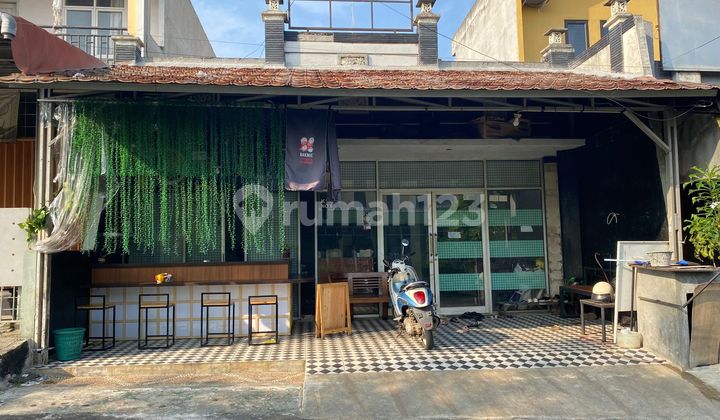 Di jual cepat rumah plus tempat usaha di Pamulang elok