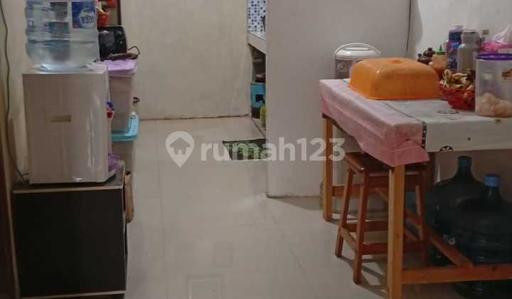 Di Jual Cepat Rumah 2 Lantai di Reni 2