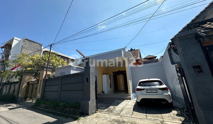 House at Sunrise Beach House at Sunrise Beach