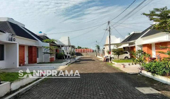 Rumah Siap Huni Tanah Luas di Limo Depok  2