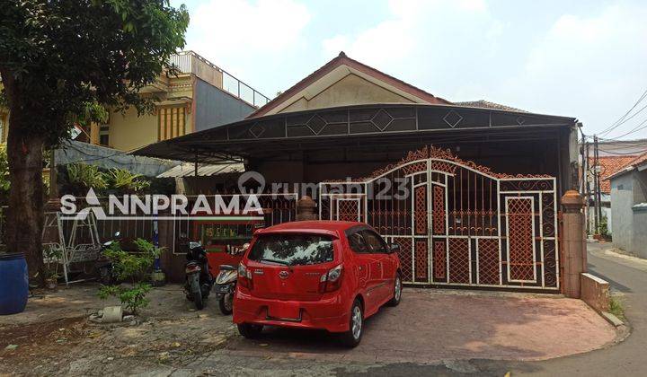 Rumah SHM Hook di Kavling Dki, Cipedak, Jakarta Selatan 1