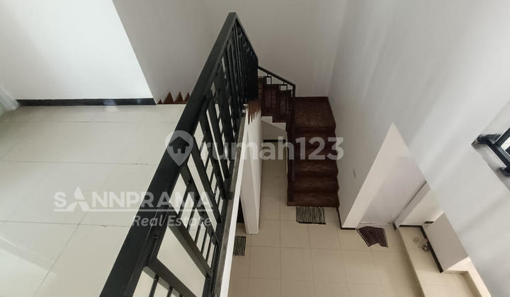 Rumah 2 Lantai Mewah + Rooftop Margonda Depok  2