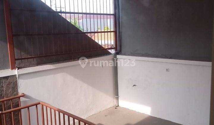 Disewakan dijual Rumah 2 Lantai di Kapasan Kidul, Simokerto  11