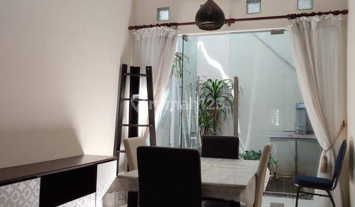 Disewakan Rumah Full Furnished 2 Lantai di Sukolilo Dian Regency 1