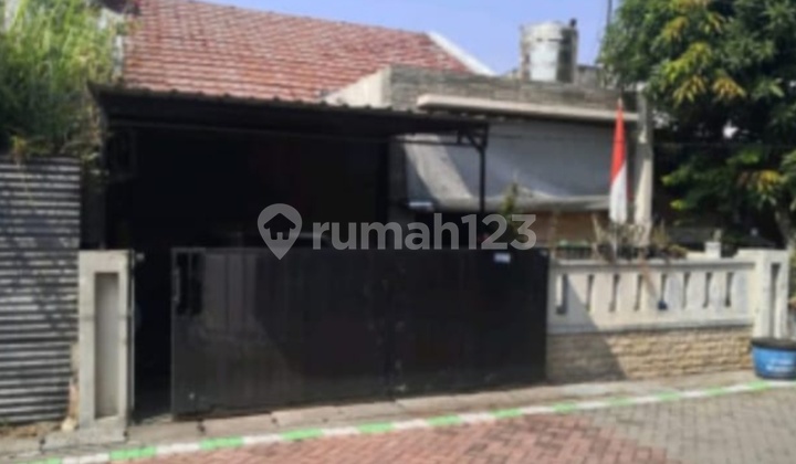 For Sale B U Ready-to-Use Strategic House on Jl. Cimandiri Semarang 1