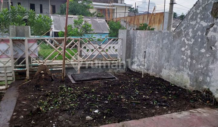 Land for Sale with Bonus Old House in Bukit Sari, Semarang 2