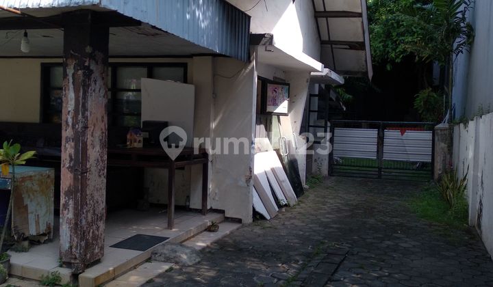 Dijual Rumah Hitung Tanah di Jl. Halmahera Semarang 2