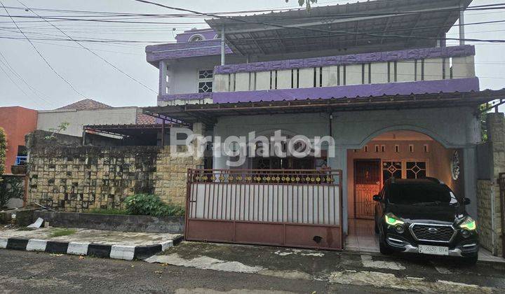 Rumah Murah Tiga Lantai Cocok Untuk  Kos Kosan Dengan Kawasan Bebas Banjir 1