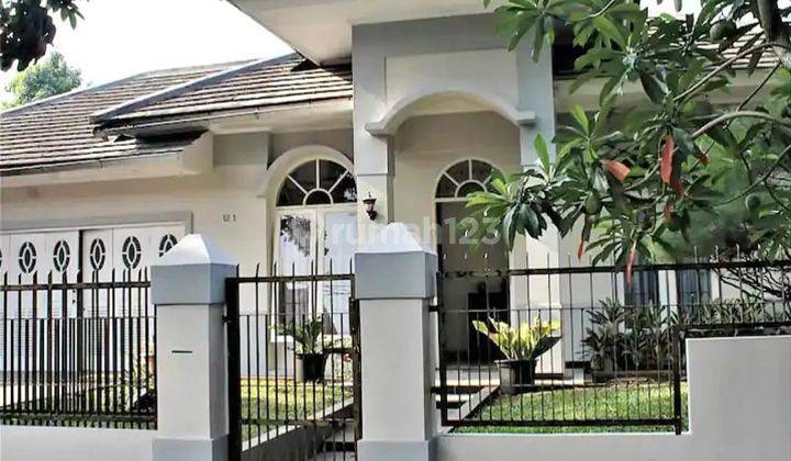 Rumah hoek yang elegant  1