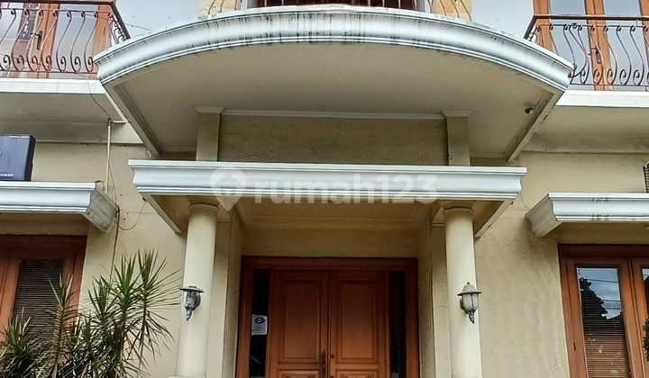 House in Pejaten Barat, Spacious Parking suitable for Residence / Office 2