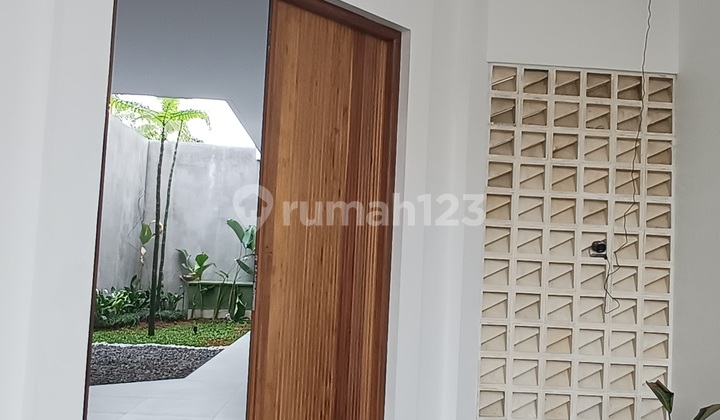 Rumah Bagus Kemang Timur 3 Lantai Rumah Bagus Kemang Timur 3 Lantai
