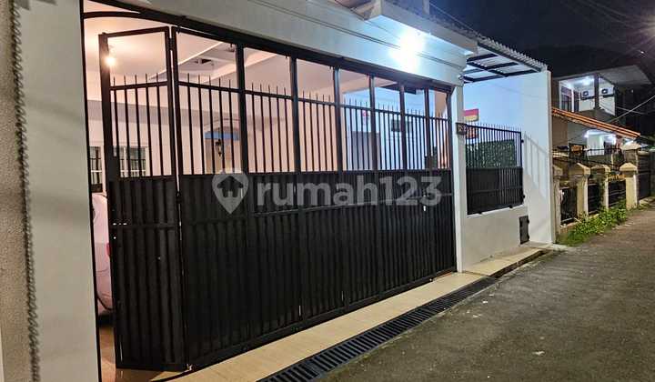 House in Cilandak 3 Floors Ready to Occupy Near MRT Fatmawati 2