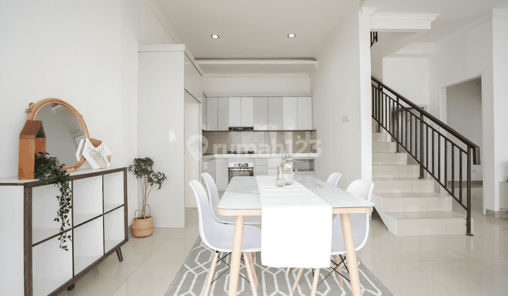Rumah Cantik 2 Lantai di Lingkungan Asri Bogor Nirwana Residence  6