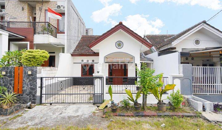 Rumah Cantik Lokasi Strategis Dekat Simpangan Depok J16117 1