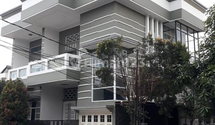 Rumah 3 Lantai di Sektor 7C Gading Serpong, Tangerang
