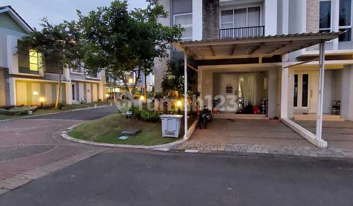 Rumah Cantik 2 Lantai di Cluster Verdy Summarecon Serpong, Tangerang