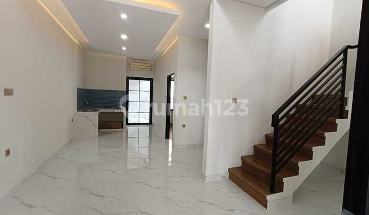 Rumah 2 Lantai di Jelita Alam Sutera, Tangerang Selatan