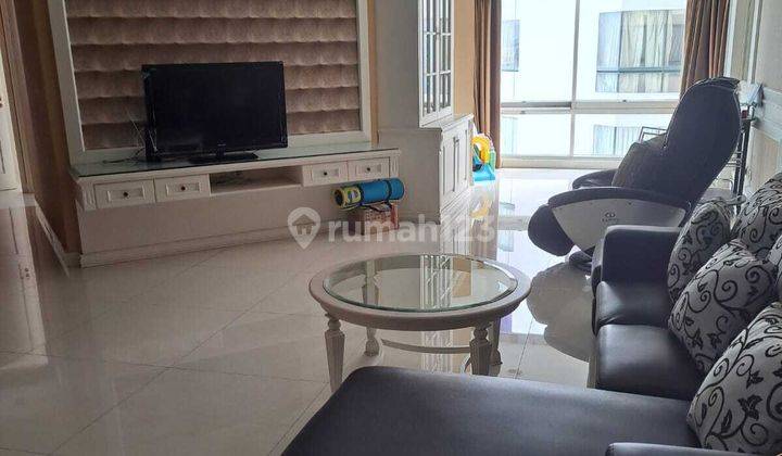 Disewakan Apartement Taman Anggrek 3 BR Furnished 1