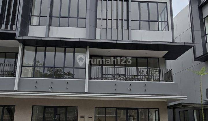 Ruko Hoek Baru 3 Lantai Ada Balkon di Bsd Green Wich, Tangerang 1