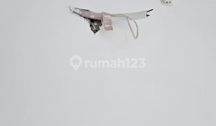 Dijual Rumah Taman Villa Meruya 2