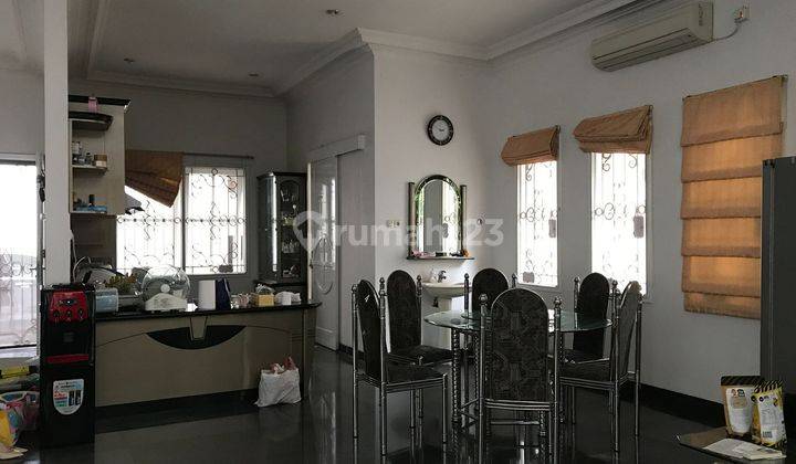 Rumah Bagus Sekali Semi Furnished di Ancol, Jakarta Utara 1