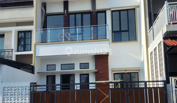 Dijual Rumah Aesthetic Keren Luas di Nusaloka BSD 1