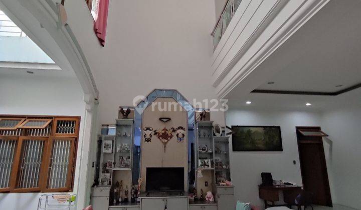 Dijual Rumah Besar Mewah 18x20 di Jelambar 1