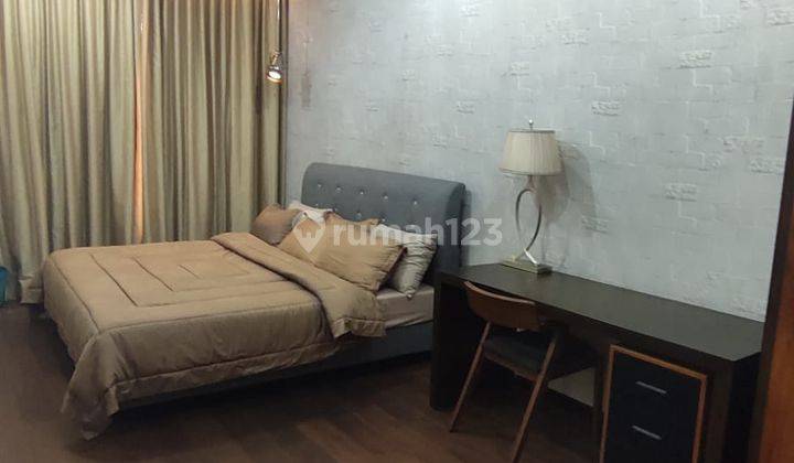 Dijual Rumah Bagus 4 Lantai Luas Besar di Surya Wahana 2