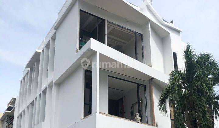 Dijual Rumah Unfurnished Brand New 3 Lantai Di Muara Karang 1