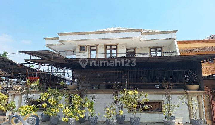 Dijual Rumah Mewah Vintage di Taman Palem Lestari 2