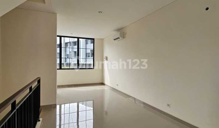 For Rent: Hudson Shop House 3 Floors Double Balcony and Rooftop 2
