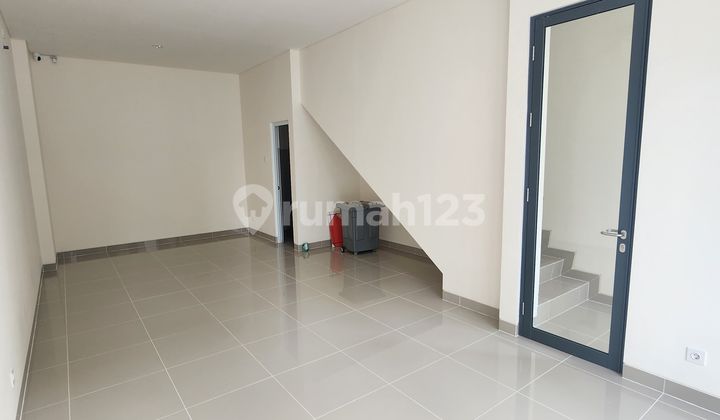 Disewakan Ruko Verona Junction Terlihat dari Jalan Raya Gading serpong 2
