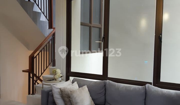 For Sale: Beautiful and Suitable House In Greenwich Whelfore BSD