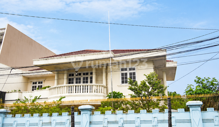 The cheapest corner house in Citra 1, on SHM Main Street. The cheapest corner house in Citra 1, on SHM Main Street.
