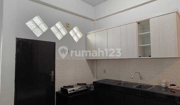 Dijual Rumah Bagus Semi Furnished SHM Medan Timur 2