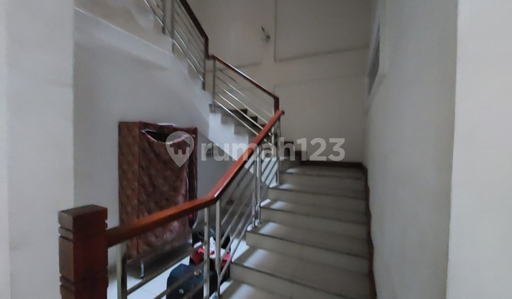 Dijual Cepat Rumah Inti Kota Jl Mantri Brigjend Katamso Maimun 22