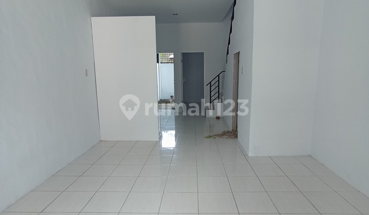 Disewakan Rumah Victoria Townhouse Daerah Katamso Titi Kuning 2