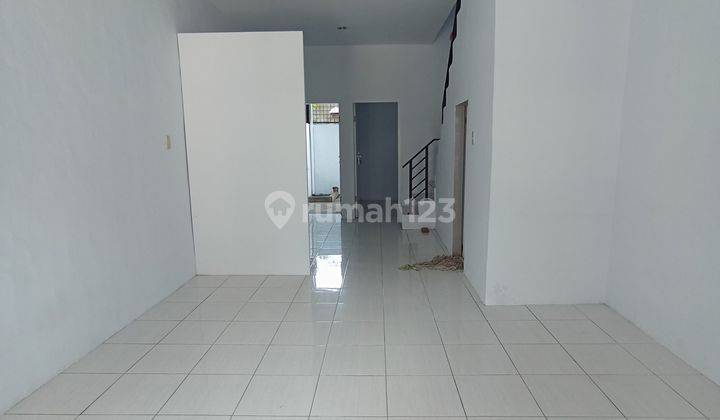 Disewakan Komplek Victoria Townhouse Daerah Titi Kuning Katamso 2