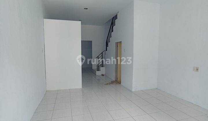 Disewakan Komplek Victoria Townhouse Daerah Titi Kuning Katamso 4