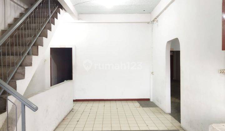 Disewakan 2 Unit Ruko Gandeng Jalan Iskandar Muda Medan Siap Huni 27