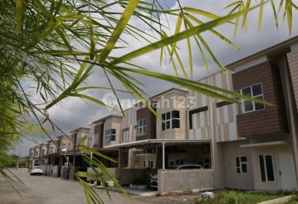 Disewa Villa Komplek Atrium Residence Jalan Setia Budi Helvetia 1