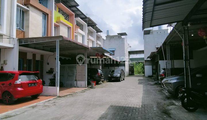 Dijual Rumah Komplek De Serenia Daerah Bhayangkara Krakatau 1