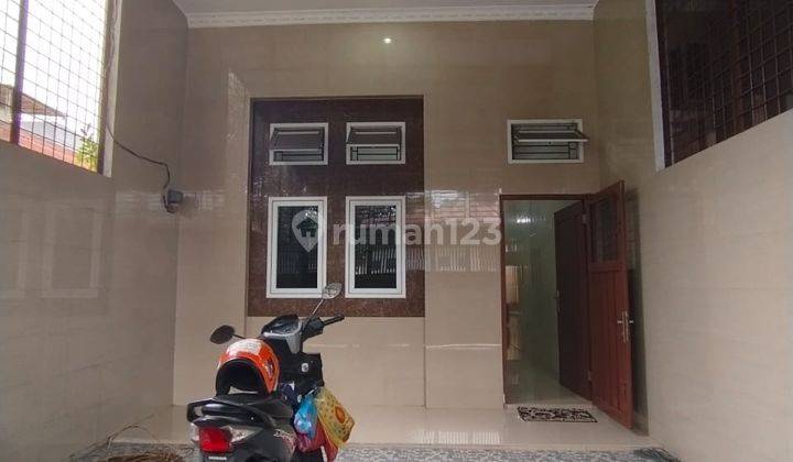 Rumah 2 Lantai Kondisi Baru Semi Furnished Sudah SHM Jalan Selam 1