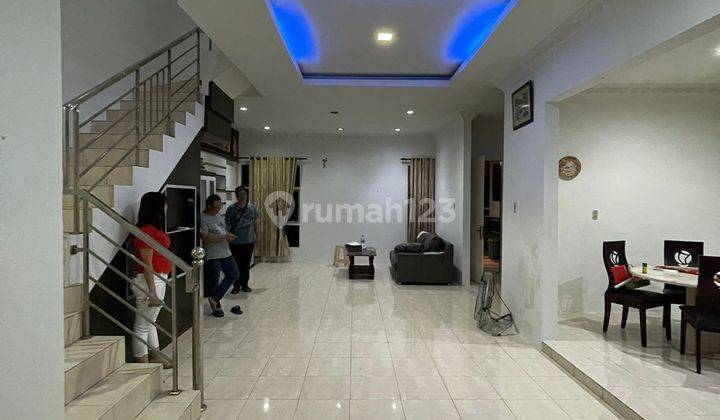 Rumah Kontrakan 2 Lantai Bagus Semi Furnished Jalan Rumah Sakit Medan 2