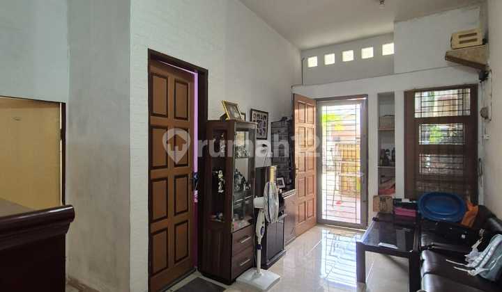 Dijual Rumah BAgus Furnished Sertifikat SHM Lokasi Medan Perjuangan 2