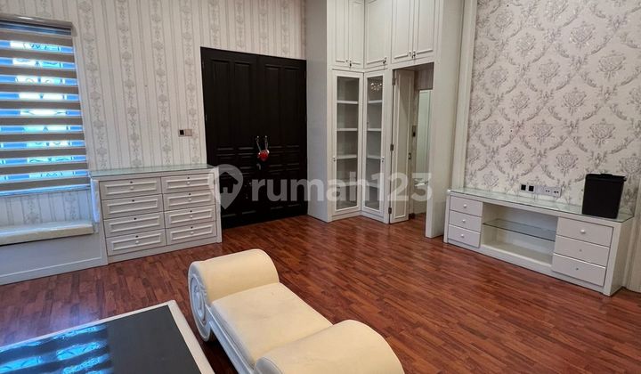 Dijual Rumah Bagus Furnished Komplek Taman Anggrek, Jalan Teuku Amir Hamzah, Surat SHM, Medan Barat 2