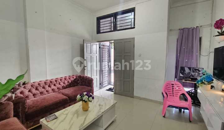 Dijual Rumah Komplek Suluh Town House