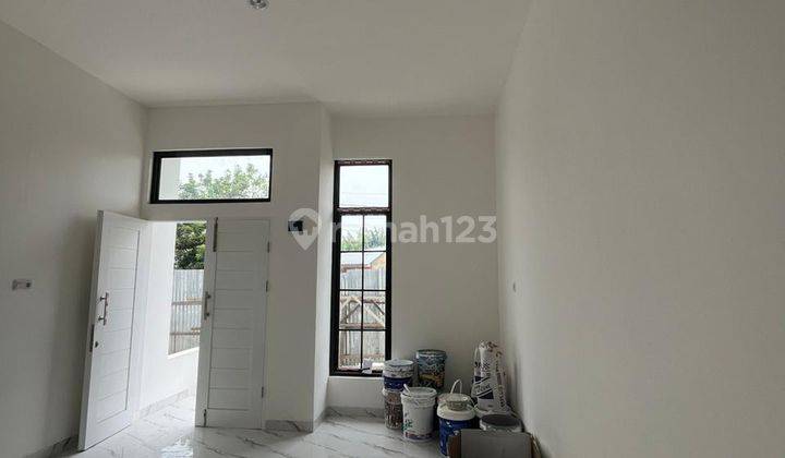 Dijual Rumah 2 Lantai Baru Unfurinished SHM Jalan Adam Malik 2